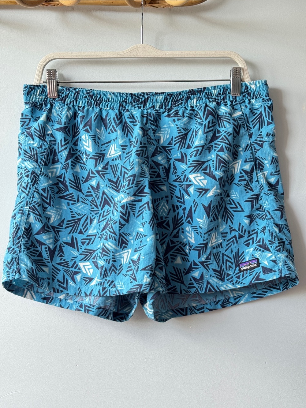 Patagonia Blue Geo Print Baggies Athletic Outdoor Shorts Size M